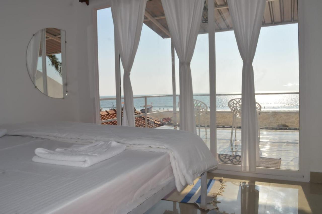 Baywatch Beach Resort Patnem カナコナ エクステリア 写真