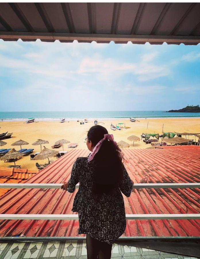 Baywatch Beach Resort Patnem カナコナ エクステリア 写真