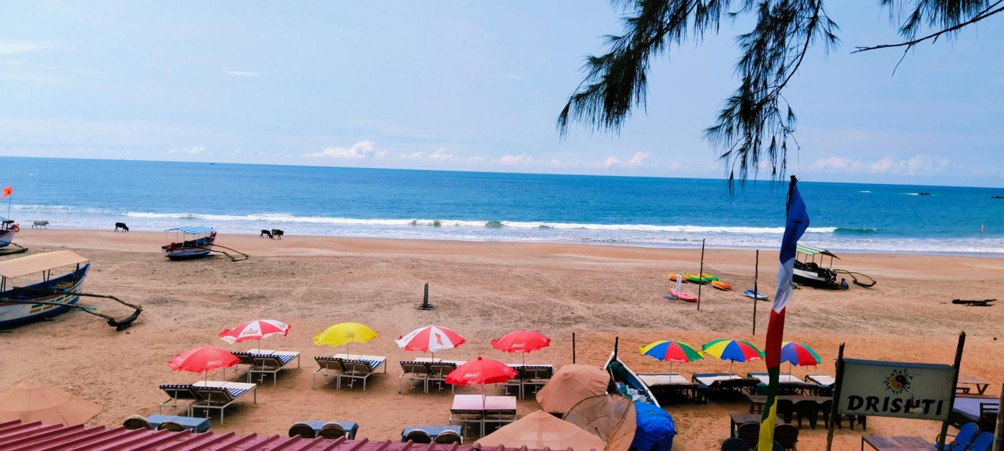Baywatch Beach Resort Patnem カナコナ エクステリア 写真