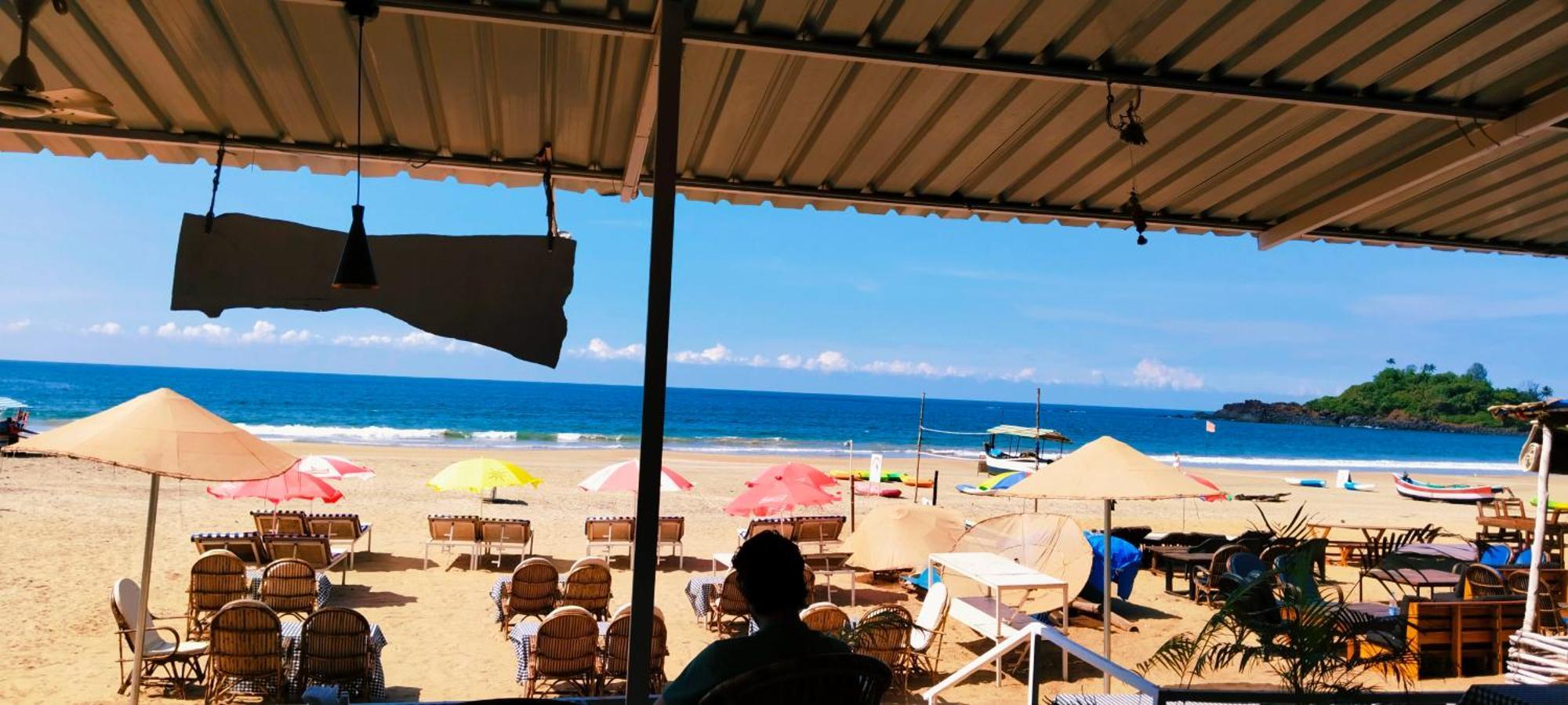 Baywatch Beach Resort Patnem カナコナ エクステリア 写真