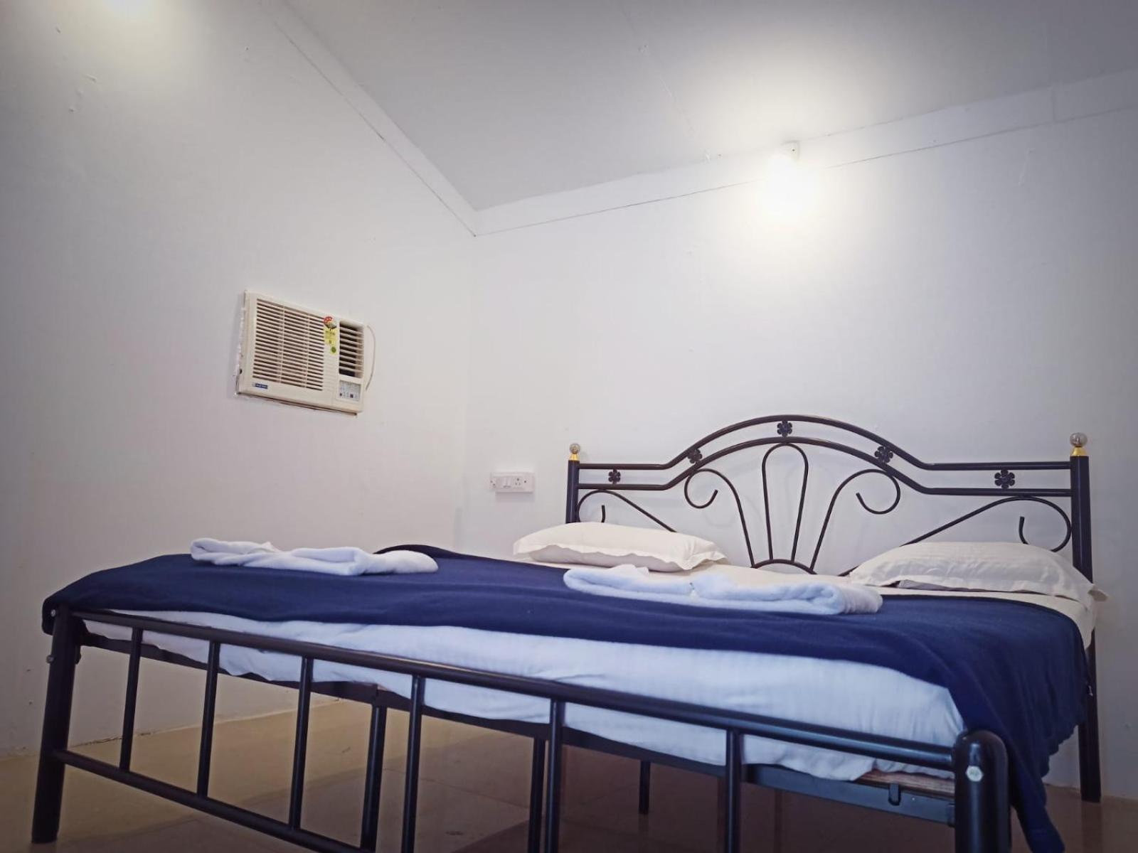 Baywatch Beach Resort Patnem カナコナ エクステリア 写真